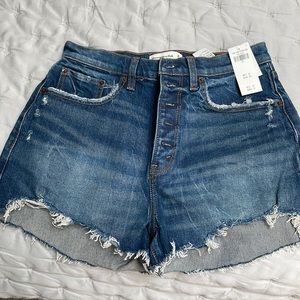 Abercrombie high rise curve love mom shorts